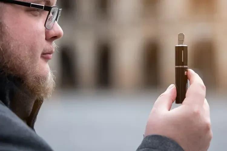 Effective Ways to Remove Cigarette Smell from Electronics and Keep Your Devices Fresh