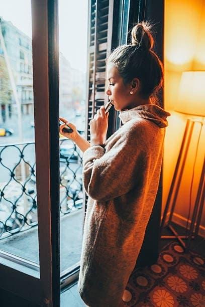 IBvape consumer guide to the risks of e-cigarettes with IBvape insights and safety tips