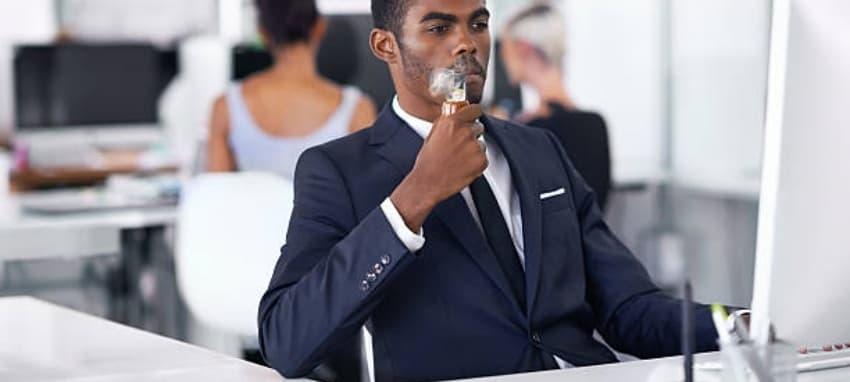 e papierosy travel tips and can e cigarettes go in hand luggage answered for flights worldwide