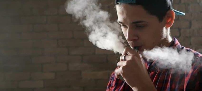 Why trực tiếp bóng đá buzz is shaping fan culture and how electronic cigarette models fit the stadium lifestyle
