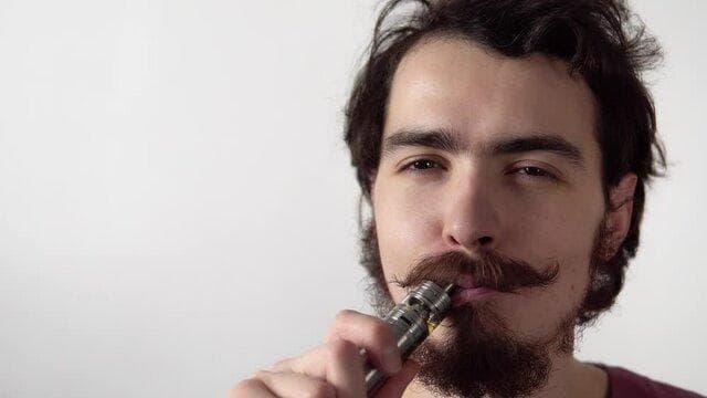 E-Cigi Buyers Guide - Why E-Cigi Users Pick the ce4 electronic cigarette for Flavor, Maintenance and Value