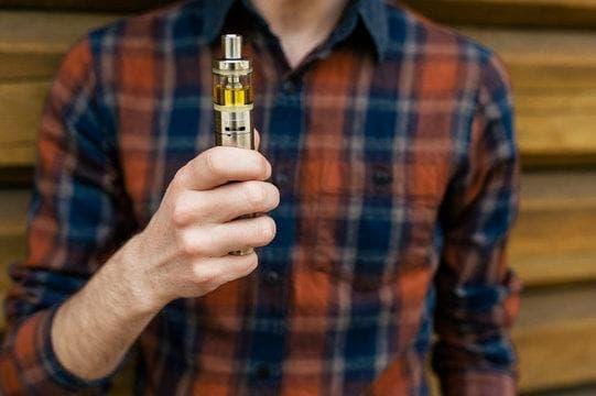Watching xem bong truc tiep safely while learning about nicotine in e cigs vs cigarettes